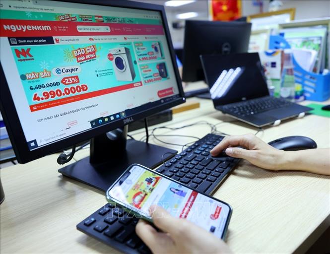 Việt Nam được đánh giá phát triển thương mại điện tử nhanh nhất ...